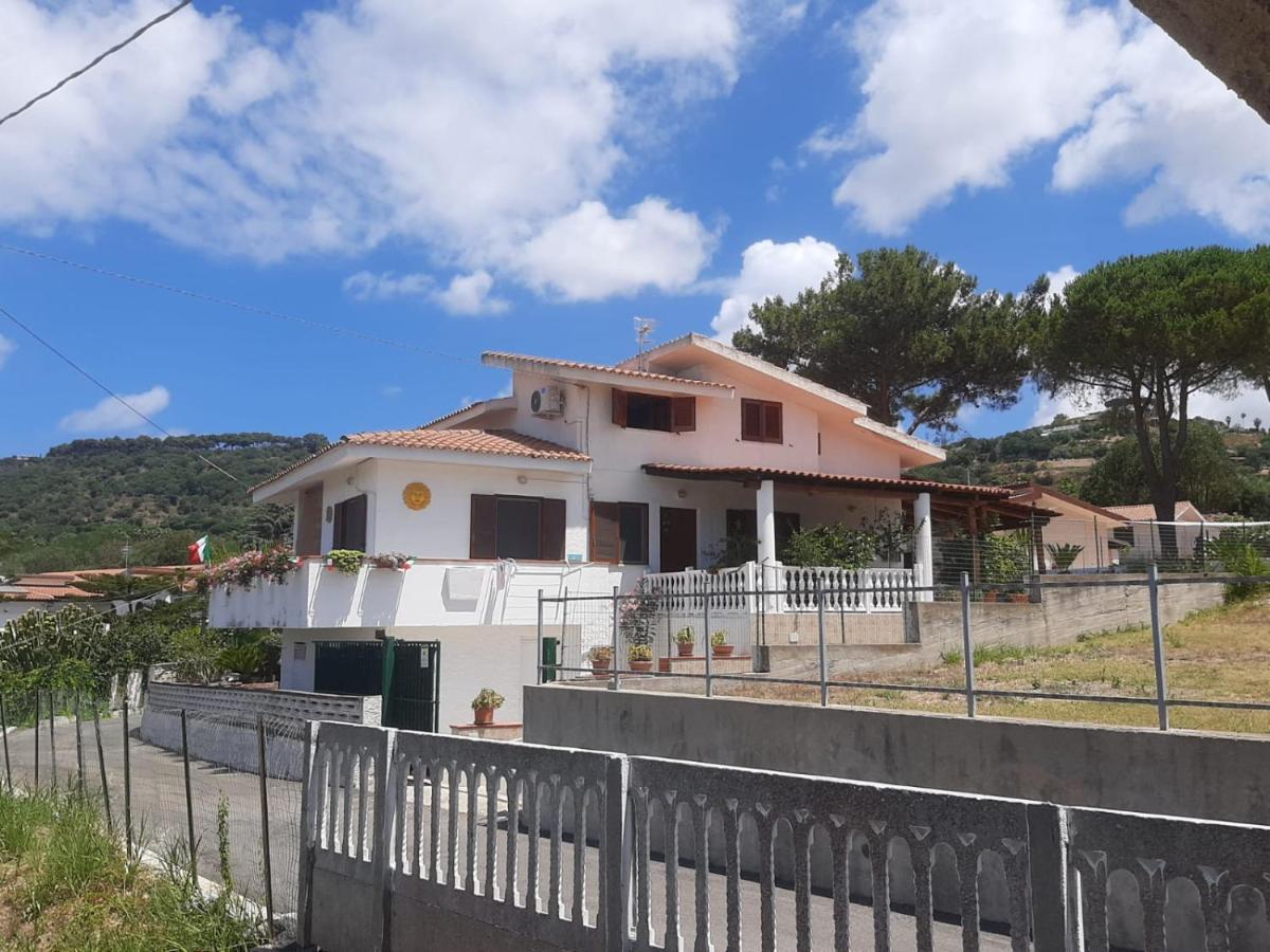 B&B Villa Sofa Capo Vaticano Buitenkant foto