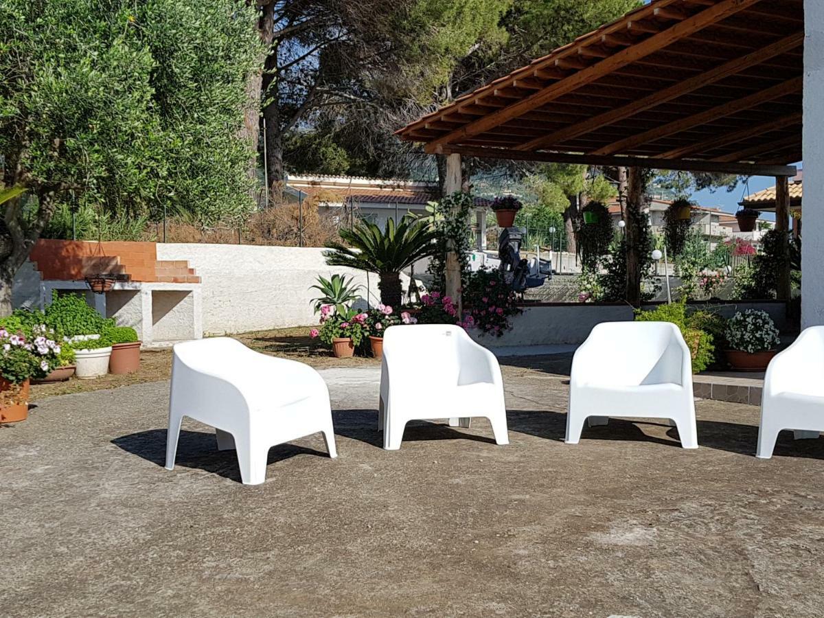 B&B Villa Sofa Capo Vaticano Buitenkant foto